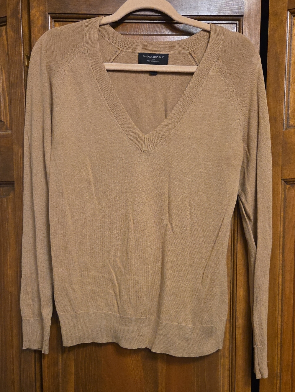 Banana Republic V-Neck Forever Sweater in Light Camel
